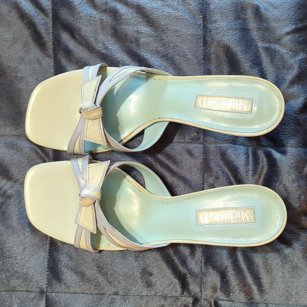 Women's light blue dress sandals. 8N
